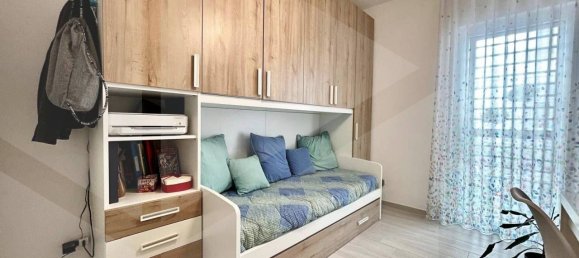 4-salle Appartement à Bitritto, Italy No. 20249 88