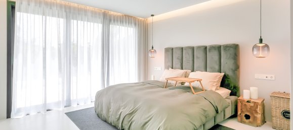 Villa de 4 dormitorios en Marbella, Spain No. 96515 12