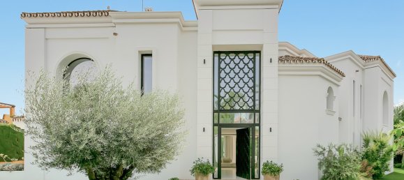 Villa de 4 dormitorios en Marbella, Spain No. 96515 45