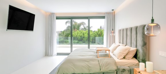 Villa de 4 dormitorios en Marbella, Spain No. 96515 4