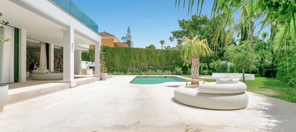 Villa de 4 dormitorios en Marbella, Spain No. 96515 43