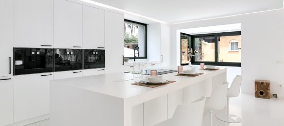 Villa de 4 dormitorios en Marbella, Spain No. 96515 35