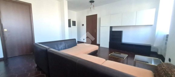 15 rooms Building in Mozzo, Italy No. 4588 9