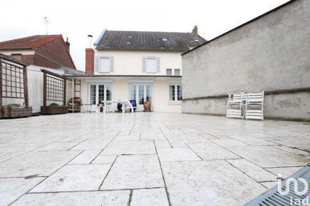 5 bedrooms House in Chauny, France No. 7973