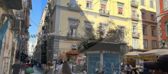 Studio in Naples, Italy No. 20146 3