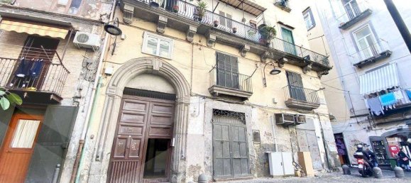 Studio in Naples, Italy No. 20146 11