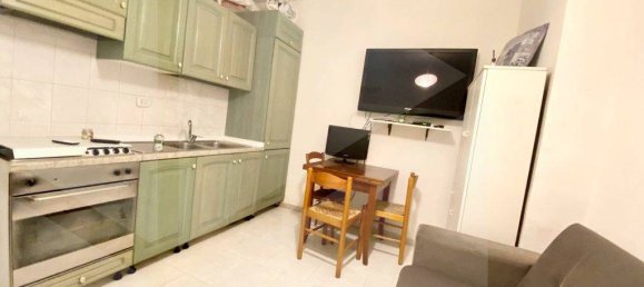 Studio in Naples, Italy No. 20146 5