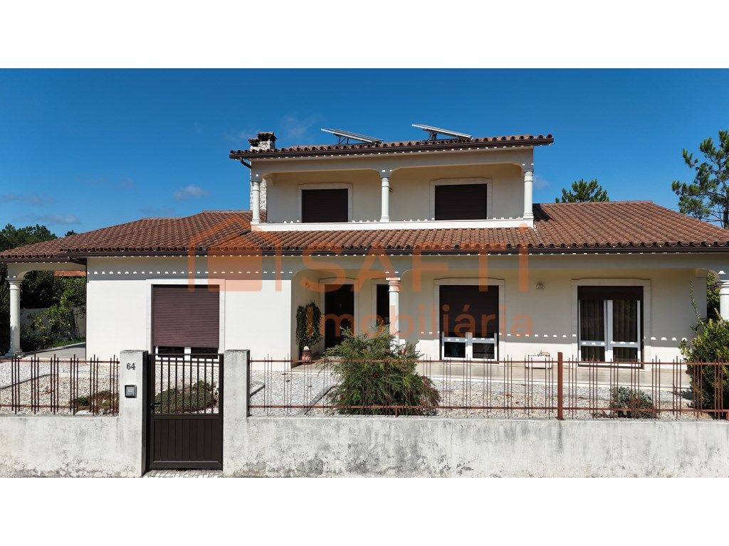 Casa de 4 dormitorios en Alcobaca, Portugal No. 306789