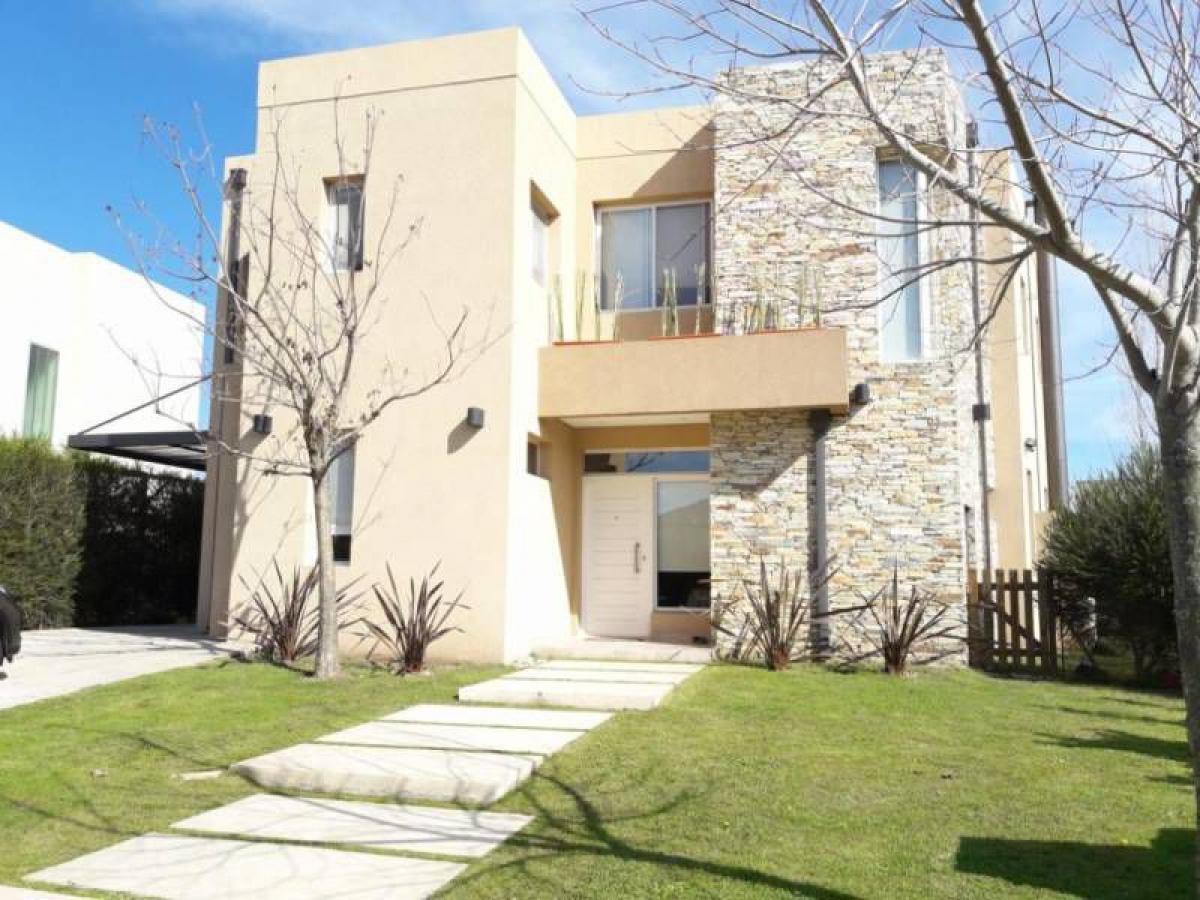 4 bedrooms House in Tigre, Argentina No. 62265