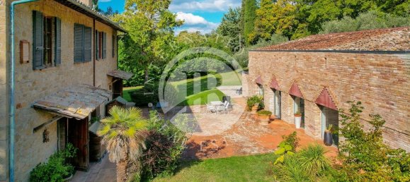 Вилла с 5 спальнями в Перуджа, Италия № 332814 6