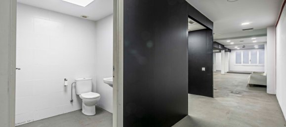 192m² Commercial property in Barcelona, Spain No. 21007 7