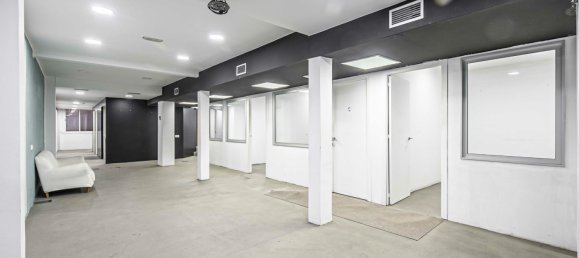 192m² Commercial property in Barcelona, Spain No. 21007 4
