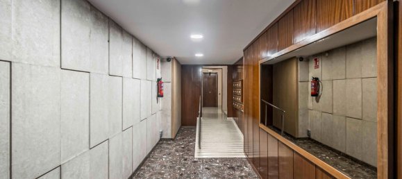 192m² Commercial property in Barcelona, Spain No. 21007 22