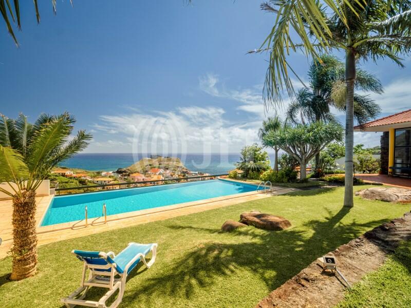 5 bedrooms Villa in Porto da Cruz, Portugal No. 141973