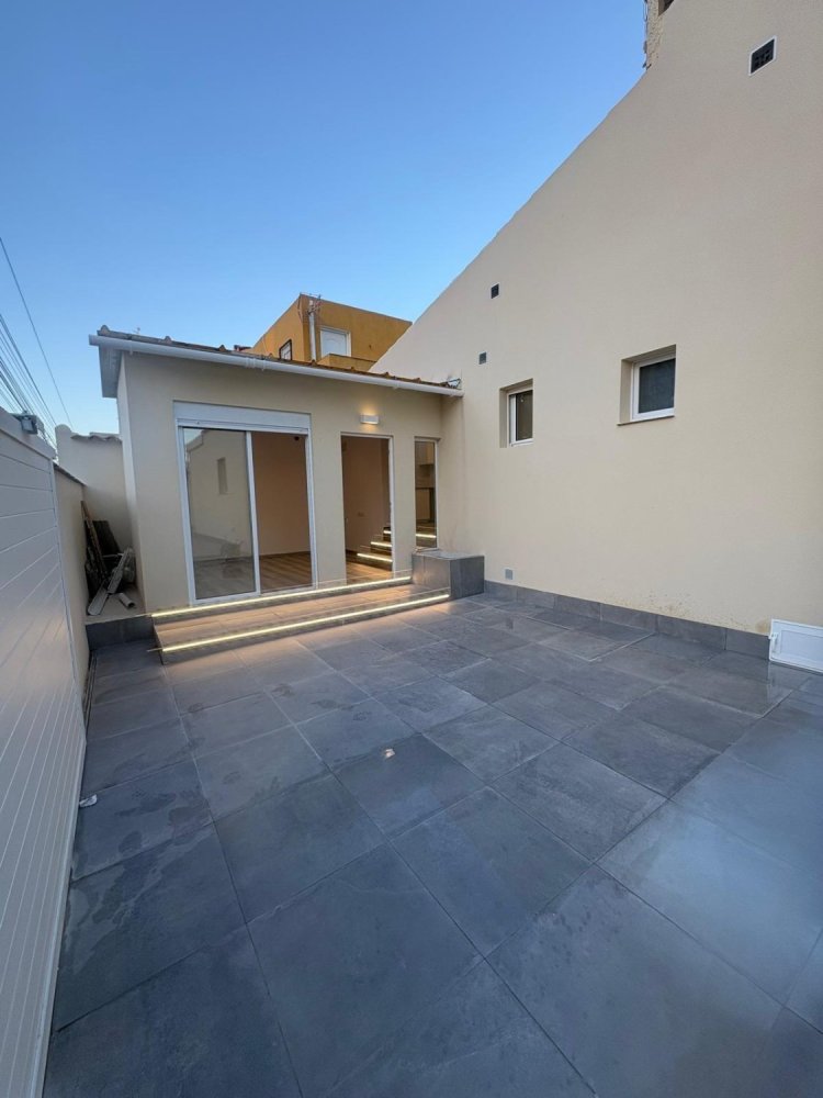 2 bedrooms House for sale in Nueva Torrevieja, Alicante, Valencian Community, Spain № 365934