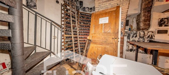 100m² Commercial property in Rome, Italy No. 78582 15