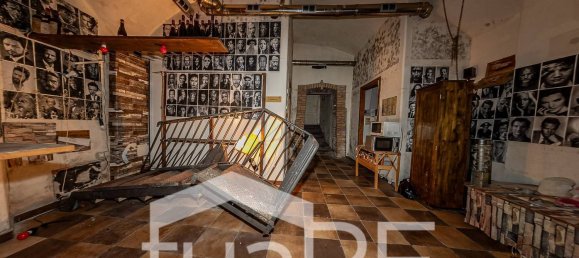 100m² Commercial property in Rome, Italy No. 78582 17