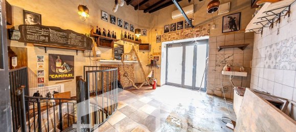 100m² Commercial property in Rome, Italy No. 78582 3