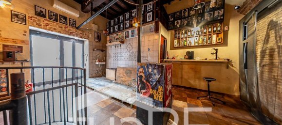 100m² Commercial property in Rome, Italy No. 78582 5