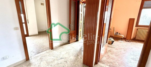 Вилла с 6 комнатами в Казалетто Чередано, Италия № 213975 40