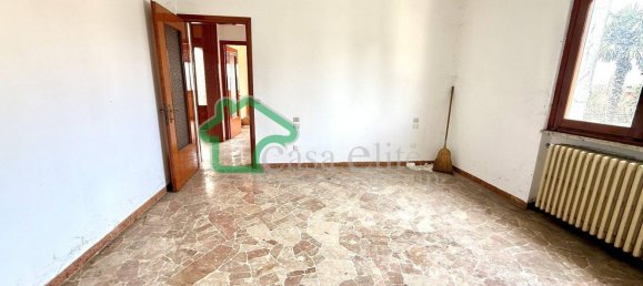 Вилла с 6 комнатами в Казалетто Чередано, Италия № 213975 33