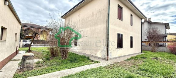 Вилла с 6 комнатами в Казалетто Чередано, Италия № 213975 15