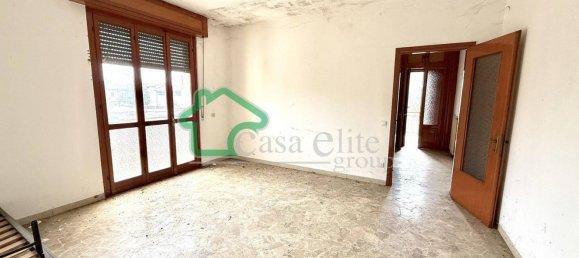 Вилла с 6 комнатами в Казалетто Чередано, Италия № 213975 23