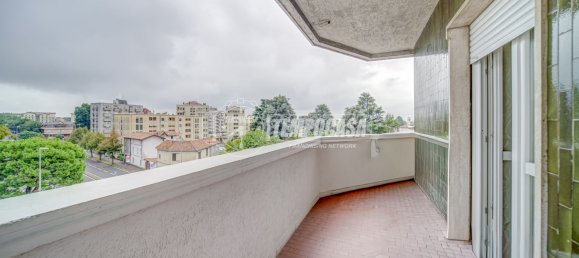 2 bedrooms Apartment in Gallarate, Italy No. 328708 6