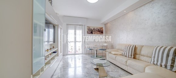 2 bedrooms Apartment in Gallarate, Italy No. 328708 8