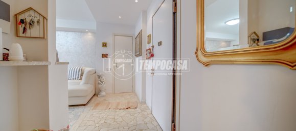 2 bedrooms Apartment in Gallarate, Italy No. 328708 17