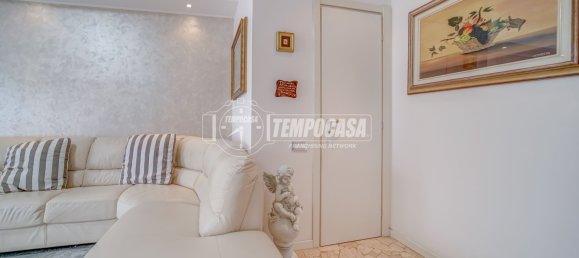 2 bedrooms Apartment in Gallarate, Italy No. 328708 12
