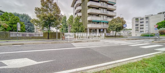 2 bedrooms Apartment in Gallarate, Italy No. 328708 33