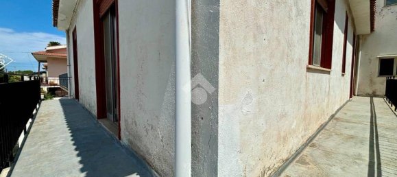 2 Schlafzimmer Haus in Messina, Italy, Nr. 261970 6