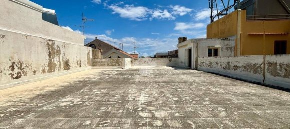 2 Schlafzimmer Haus in Messina, Italy, Nr. 261970 8