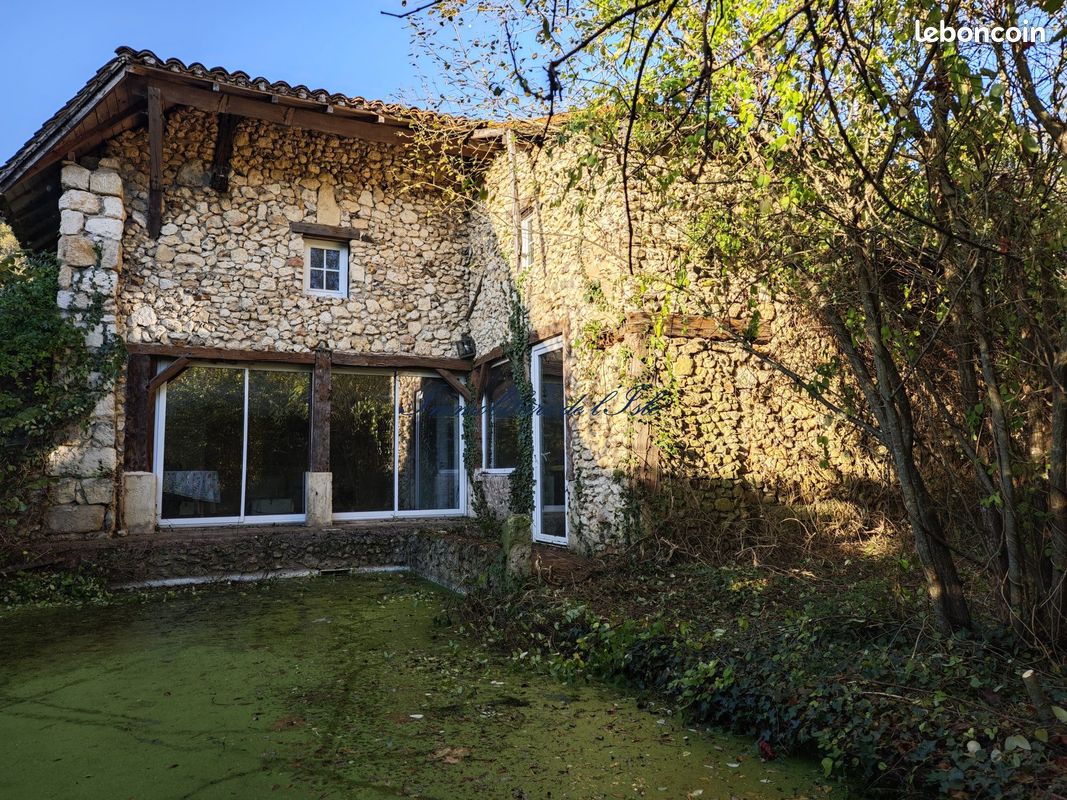 2 bedrooms House in Dordogne, France No. 100303