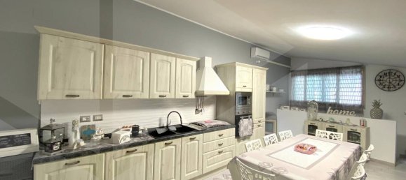 4 rooms House in Barletta, Italy No. 31461 5