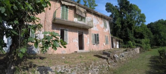 5 bedrooms House in Arona, Italy No. 223827 5