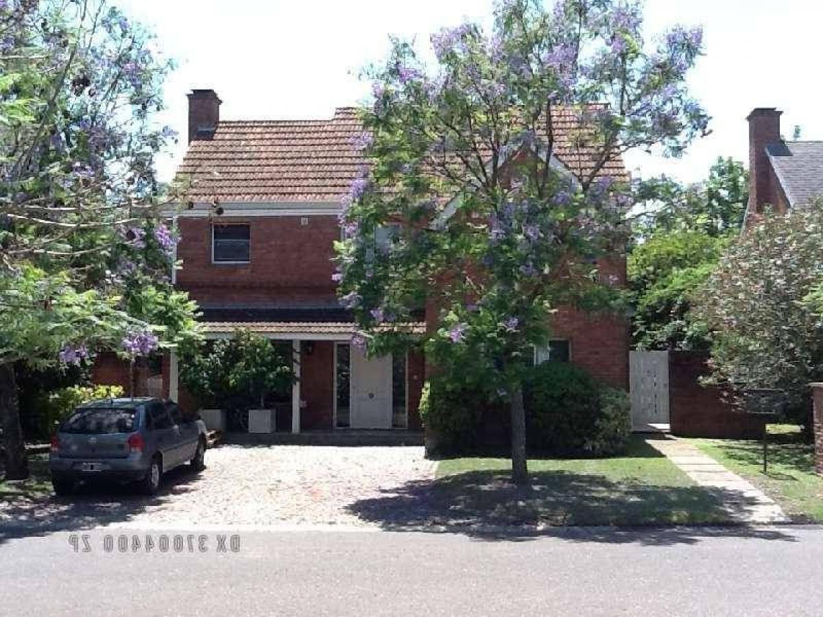 4 bedrooms House in Tigre, Argentina No. 94603