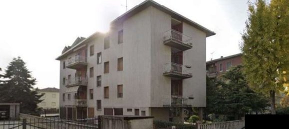 3-salle Appartement à Voghera, Italy No. 258849 5