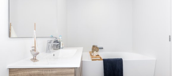 3 bedrooms House in Titahi Bay, New Zealand No. 69 7