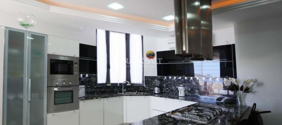 3 bedrooms Penthouse in Saint Paul's Bay, Malta No. 10794 17