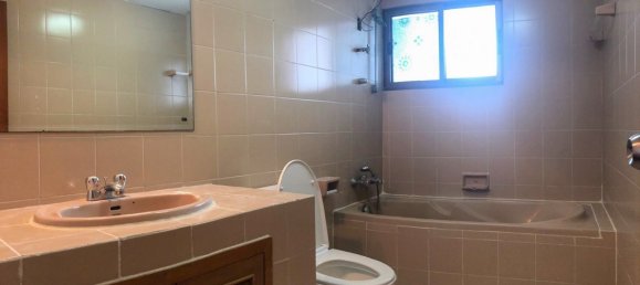 3 bedrooms Condo in Bangkok, Thailand No. 6396 18