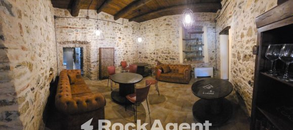 Коммерческая недвижимость 1032м² в Казаль Велино, Италия № 81680 2