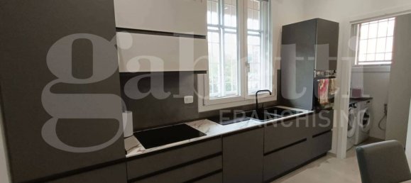 2 bedrooms Apartment in Bologna, Italy No. 125376 2
