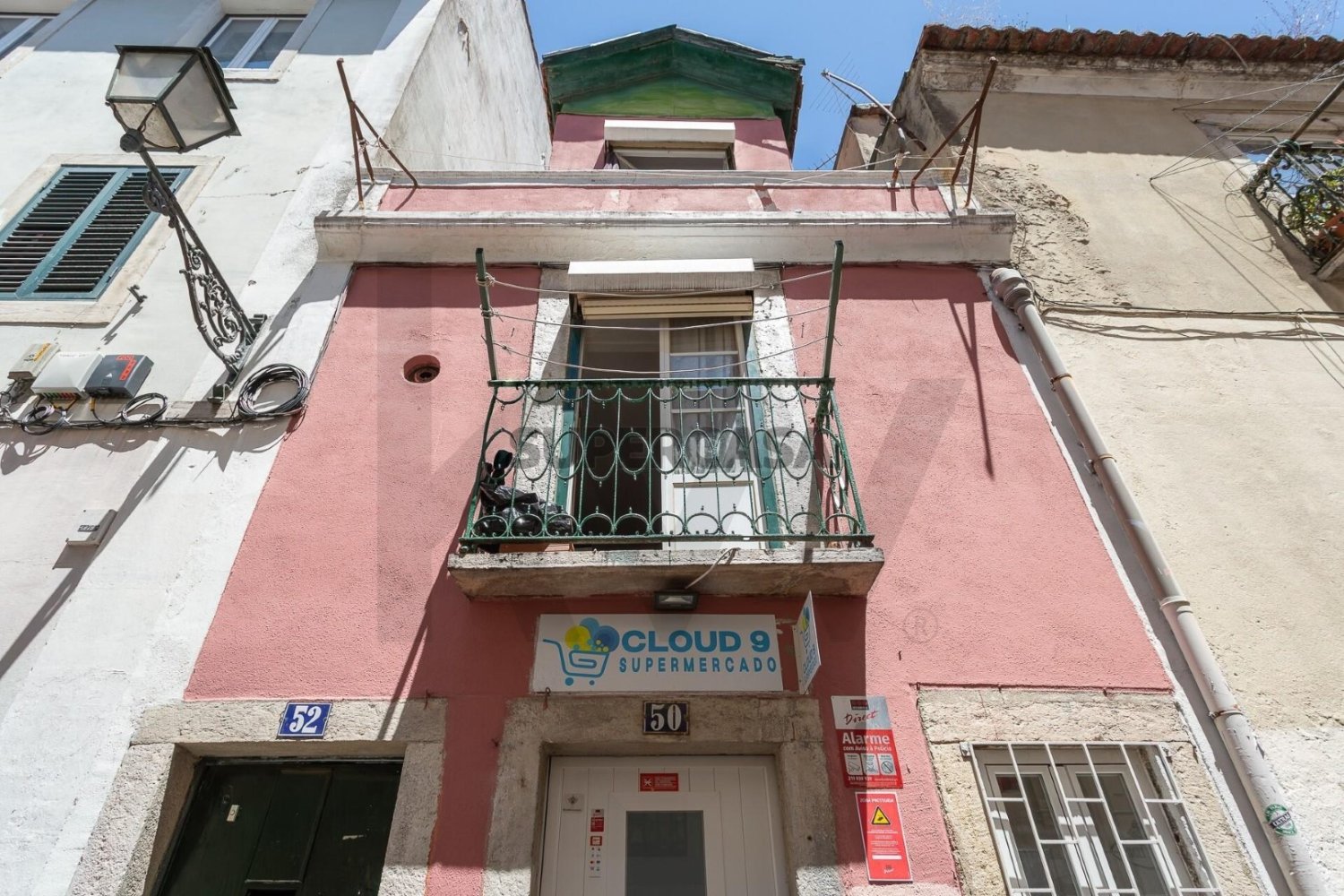 79m² Building in Lisbon, Portugal No. 229134