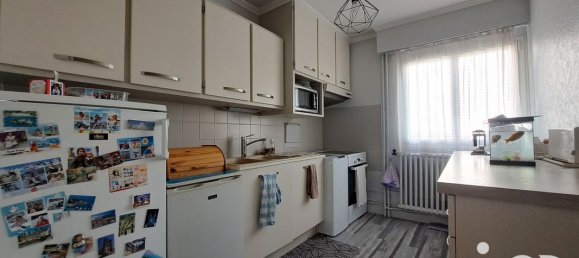 3 rooms Apartment in Chartres, France No. 42411 8