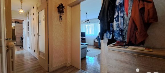 3 rooms Apartment in Chartres, France No. 42411 2