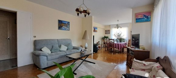 3 rooms Apartment in Chartres, France No. 42411 4