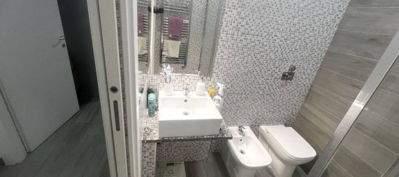 Apartamento de 3 dormitorios en Sesto San Giovanni, Italy No. 364977 16