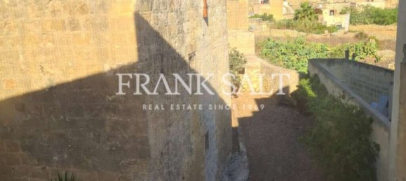 Moradia em banda T5 em Xewkija, Malta N.º 640 9